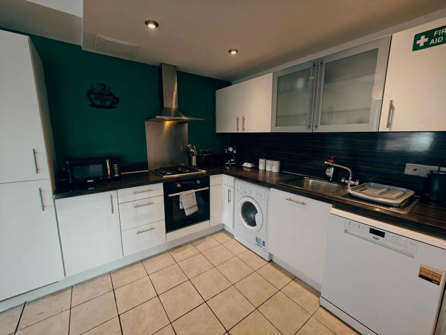 2br Mountain View Centre