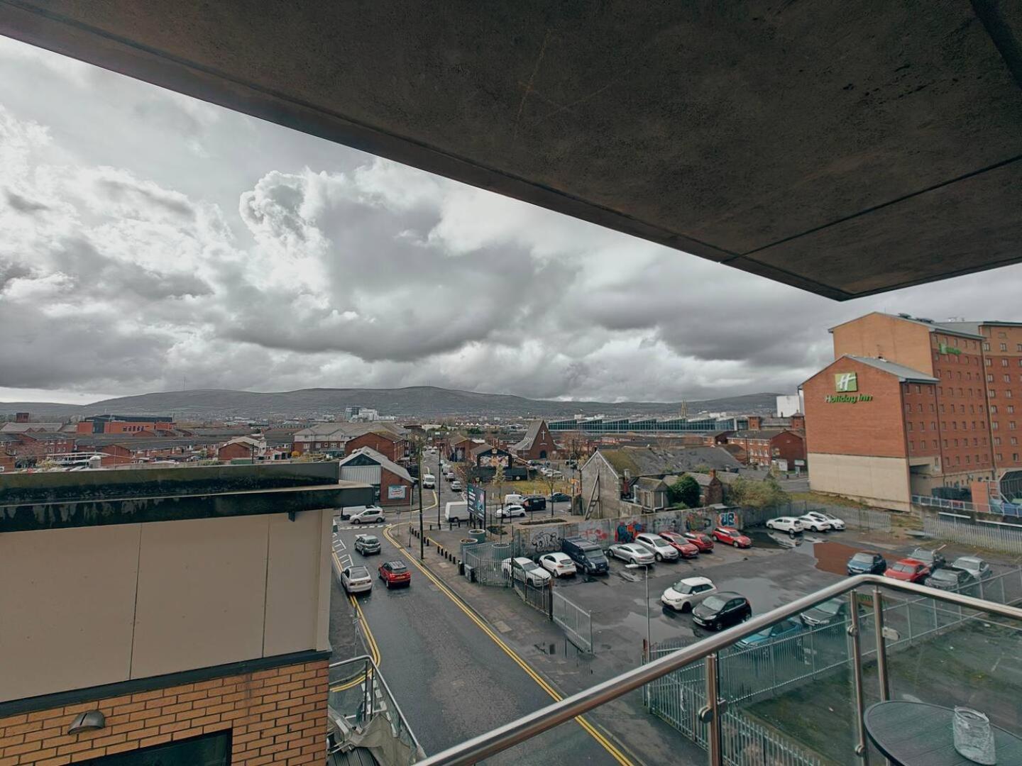 Apartment 2br Mountain View Centre