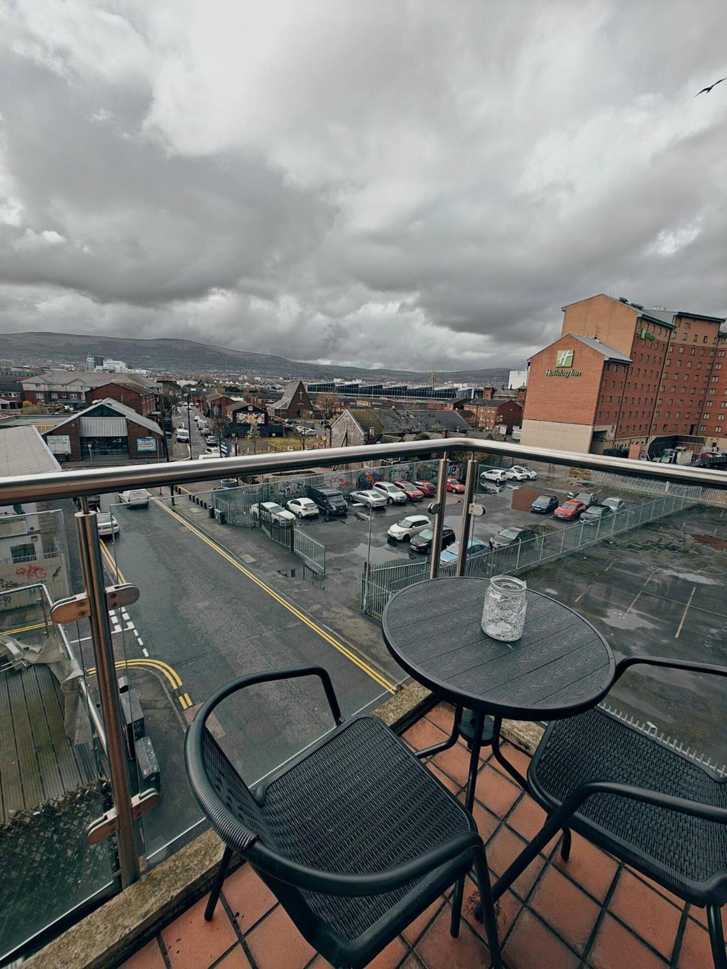 Apartment 2br Mountain View Centre Belfast
